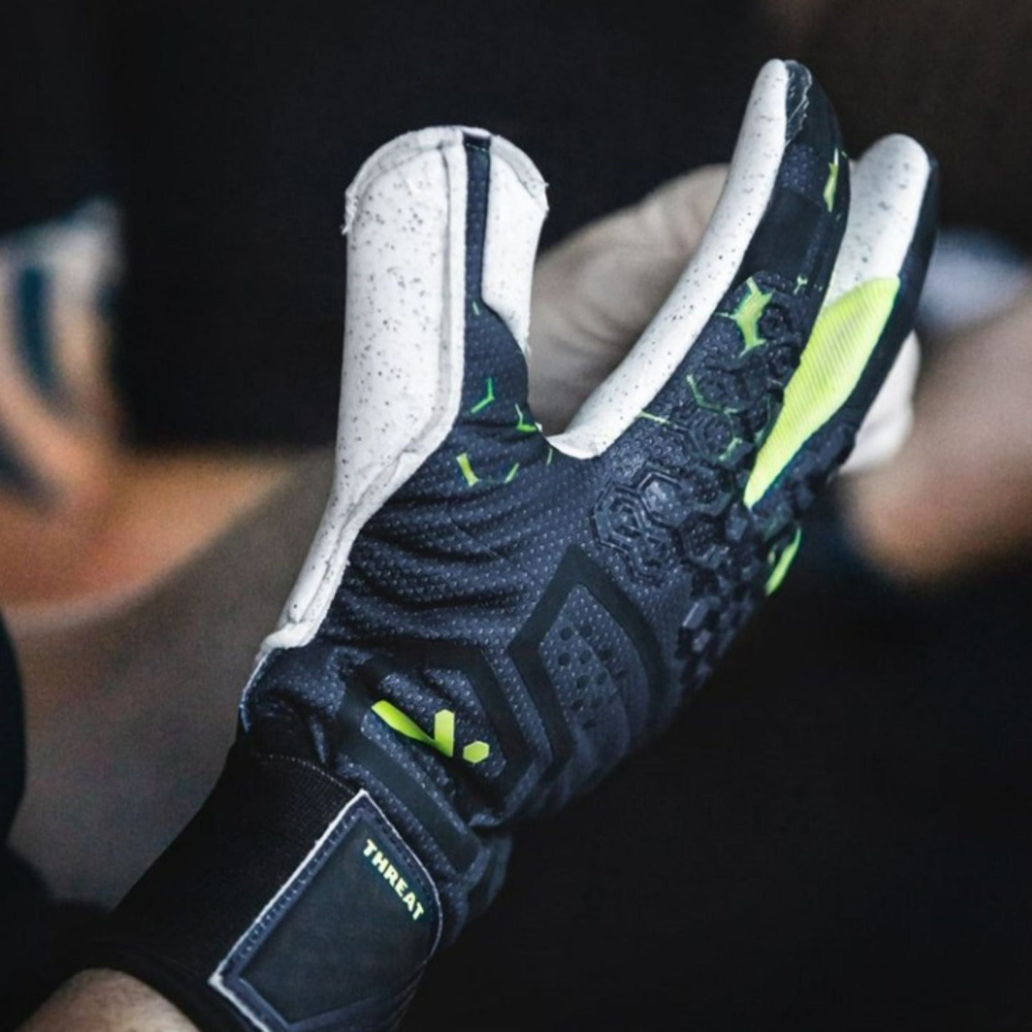 Goalkeeper Gloves - Silencer Threat by Storelli Goalkeeper gloves ITASPORT