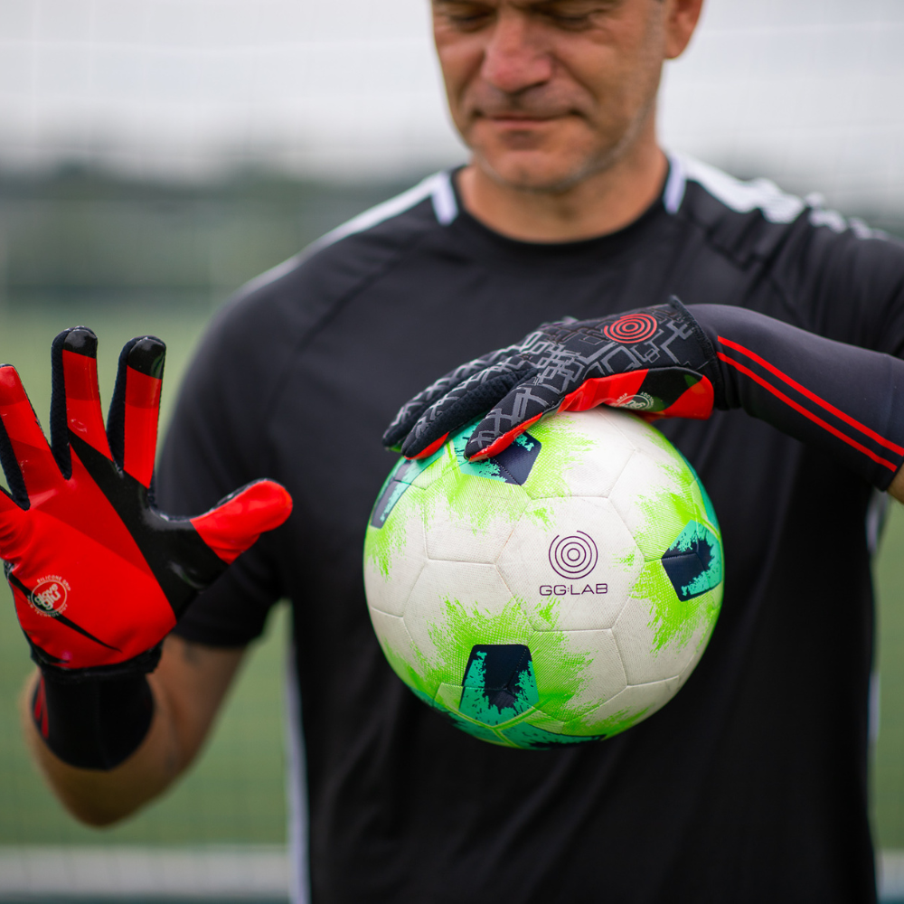 Goalkeeper Gloves – Skinn Dry by GGlab